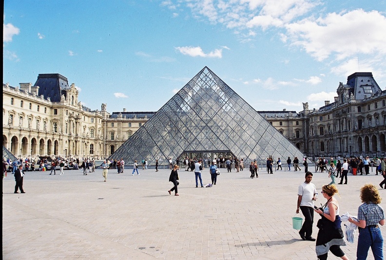 Louvre3.jpg